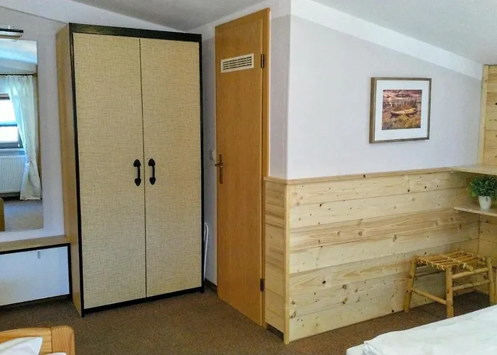 Reiterhof Mueller ゲストハウス Baschuetz